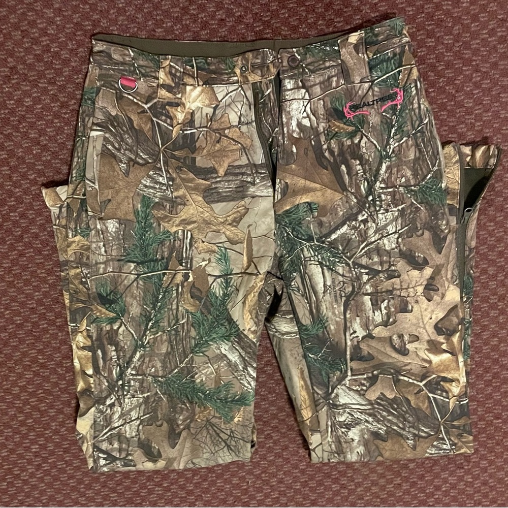 Women’s Realtree camo pants